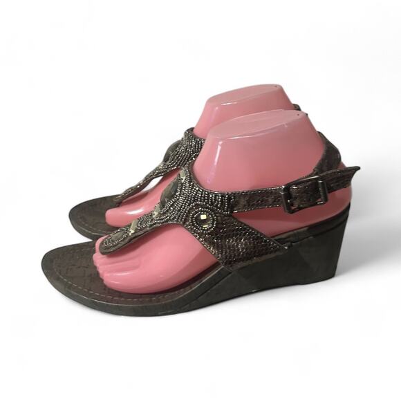 Simply Vera Vera Wang Thong Wedge Beaded Sandal Sz 9 M Vinny Pewter - Picture 1 of 8